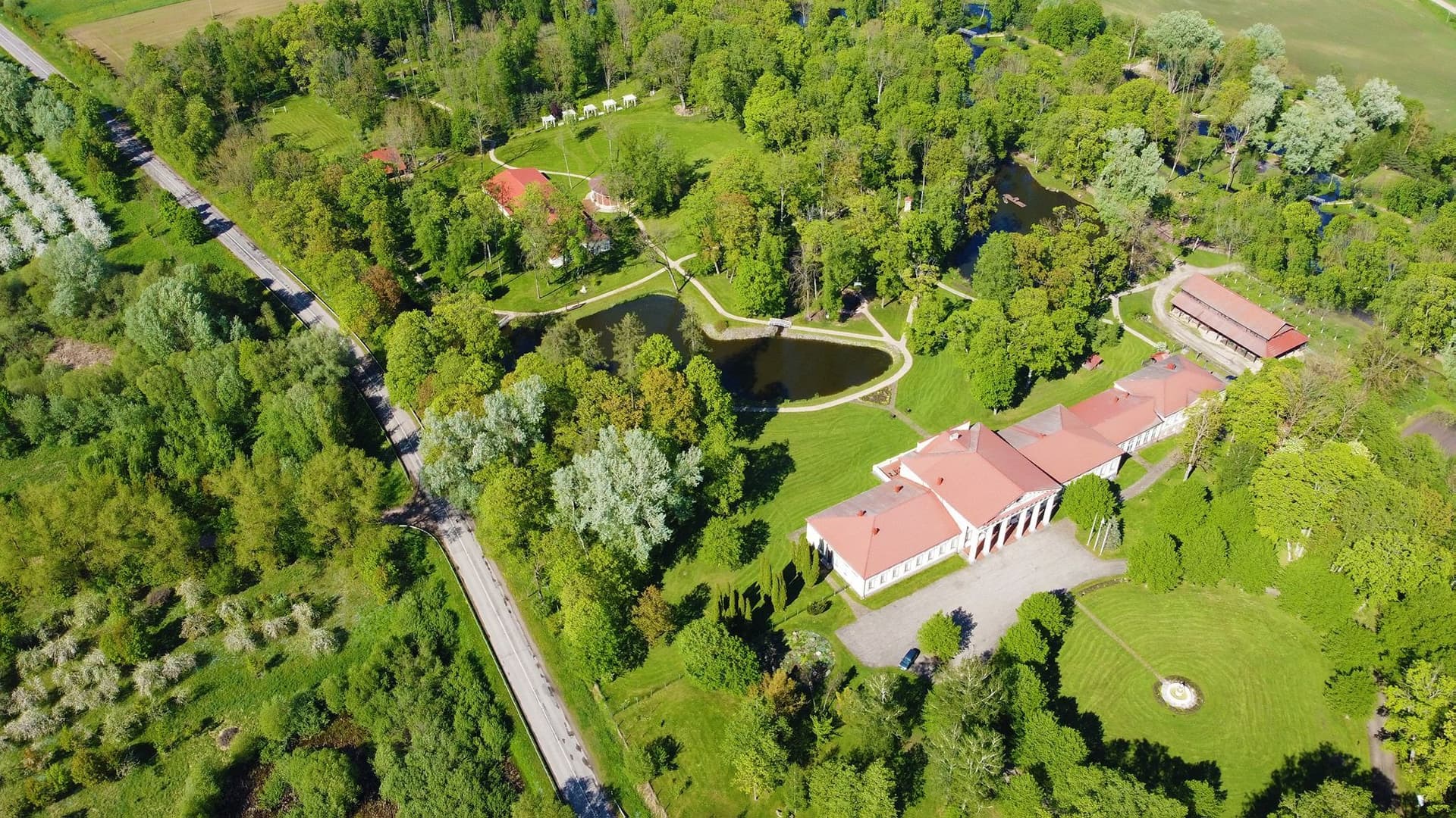 Taujėnų dvaras